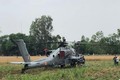 Chưa kịp thị uy, AH-64E Apache Ấn Độ đã phải hạ cánh khẩn cấp trên.. cánh đồng