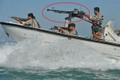 Súng máy hạng nặng trên xuồng cao tốc Iran khiến tàu chiến Mỹ phải dè chừng