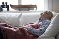 Vì sao người cao tuổi ăn ít sẽ ngủ ít?