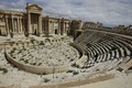 Phiến quân IS đào bới nhà hát 1.800 tuổi ở Palmyra