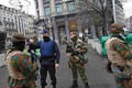 Chùm ảnh Brussels truy quét nghi phạm khủng bố ở Paris