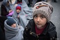 Người tị nạn co ro trong giá rét ở Hy Lạp