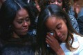 Khoảnh khắc con gái Tổng thống Obama khóc trong bài diễn văn của cha