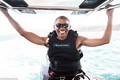 Xem cựu Tổng thống Barack Obama lướt ván trên biển