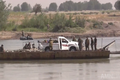 Video: Quân đội Syria vượt sông Euphrates ở Deir Ezzor