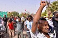 Dân Sudan ăn mừng sau khi Tổng thống Bashir bị bắt giữ