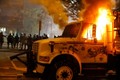 Toàn cảnh nước Mỹ chìm trong hơi cay, khói lửa biểu tình