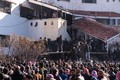 Cảnh người dân đổ xô tìm thân nhân trong nhà tù khét tiếng Syria
