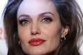 Top khoảnh khắc bờ môi gợi cảm chết người của Angelina Jolie