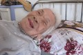 Cụ bà bất ngờ xanh tóc đỏ da ở tuổi 105 