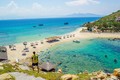 Ảnh: "Đột kích" bãi tắm đôi duy nhất Việt Nam ở đảo Yến