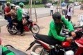 Xe ôm truyền thống, GrabBike cùng phá “luật chơi”