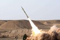 Tên lửa Houthi lao về lãnh thổ Israel, tàu chiến Mỹ tới biển Đỏ