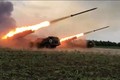 Quân đội Ukraine hứng mưa tên lửa của Nga khi vượt sông Volchya 