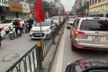 Ngán ngẩm khi mới mùng 3 Tết đường phố Hà Nội đã lại tắc nghẽn