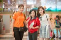 Tú Anh - Phương Thanh đi Singapore cổ vũ đội tuyển Việt Nam