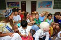Người đẹp Miss World thăm trại trẻ mồ côi ở Tam Á