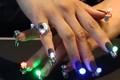 Mốt nail đèn Led phát sáng đang gây sốt Instagram có gì lạ