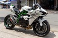 Siêu môtô Kawasaki H2 decal “độc nhất Thế giới” tại VN