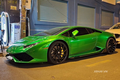 Siêu bò Lamborghini Huracan xanh lá “đi guốc” Forgiato tại Sài Gòn