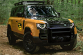 Land Rover Defender Trophy Edition - SUV off-road hơn 6 tỷ đồng