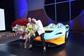 Vợ chồng Minh Nhựa "show hàng" bên siêu xe McLaren Elva trăm tỷ
