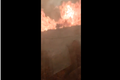 Tây Ban Nha: Hành khách đập cửa tháo chạy khi đoàn tàu mắc kẹt giữa đám cháy rừng