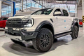 Vừa cập bến đại lý, Ford Ranger Raptor 2023 đã "kèm lạc" 40 triệu đồng