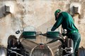 Dàn xe Bugatti cổ triệu đô siêu hiếm "phượt" hơn 1.000 km tại Sicily