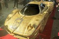 Pagani Zonda triệu đô xếp 100.000 đồng vàng hình Lionel Messi 