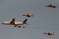 Không quân Iran phô diễn sức mạnh với loại máy bay "liên hợp quốc"