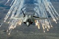 Huy động một đàn F-22 Raptor, Mỹ rằn mặt cùng lúc cả Nga, Trung