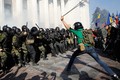 Video bạo động trước cửa tòa nhà Quốc hội Ukraine