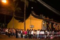 Kỳ lạ biển người xếp hàng trắng đêm lễ chùa Hội An