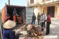 Dân làng mua thùng container, ngày đêm bảo vệ gỗ cây sưa trăm tỷ