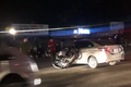 Video: Hai thanh niên phóng xe máy vượt đèn đỏ đâm vào ô tô