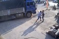 Video: Bàng hoàng cảnh 2 tài xế đuổi chém nhau trên quốc lộ