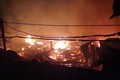 Cháy lớn nhiều nhà xưởng ở TPHCM trong đêm, biển lửa đỏ rực một góc trời