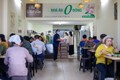Nhà ăn chay 0 đồng phục vụ hàng trăm suất cho mọi người ở Hà Nội