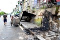 “Bức tranh gốm dài nhất thế giới” ở Hà Nội bị cháy đen
