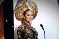 Phạm Hương mặc áo dài chim hạc thi quốc phục Miss Universe 2015