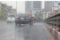 Ảnh: Hà Nội mưa lớn nhiều nơi, dân vẫn kêu trời vì oi nóng
