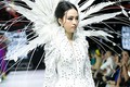 Trương Hồ Phương Nga phản ứng ra sao trước ồn ào catwalk?