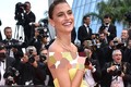 Mỹ nhân Hollywood tụt váy, lộ ngực trên thảm đỏ Cannes 2019