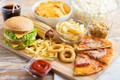 4 thực phẩm quen thuộc... ăn càng nhiều càng gây hại cho cơ thể
