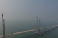 Ngắm cầu vượt biển dài nhất thế giới sắp hoàn thiện