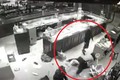 Video: 3 kẻ đi ô tô cướp tiệm vàng ở Sơn La