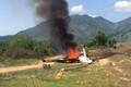 Ảnh: Lửa cháy ngùn ngụt tại hiện trường máy bay quân sự rơi ở Khánh Hòa