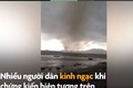 Video: Cảnh lốc xoáy hình thành hút nước lên trời ở Thanh Hóa