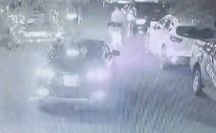 Video: Cảnh sát hình sự TP.HCM chặn xe, bắt nóng nhóm giang hồ cho vay nặng lãi